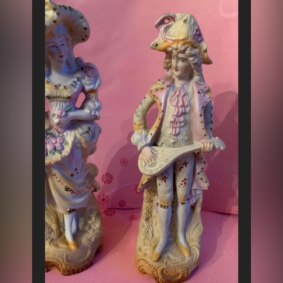 Vintage Lipper and Mann L and M Inc Colonial Victorian bisque figurines pair - Picture 2 of 10